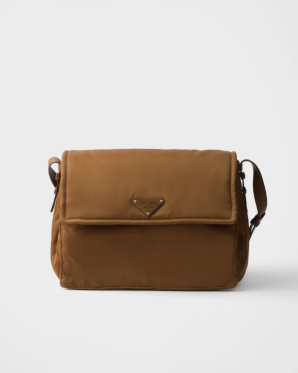 Sac à bandoulière structuré Prada Traveller en Re-Nylon rembourré