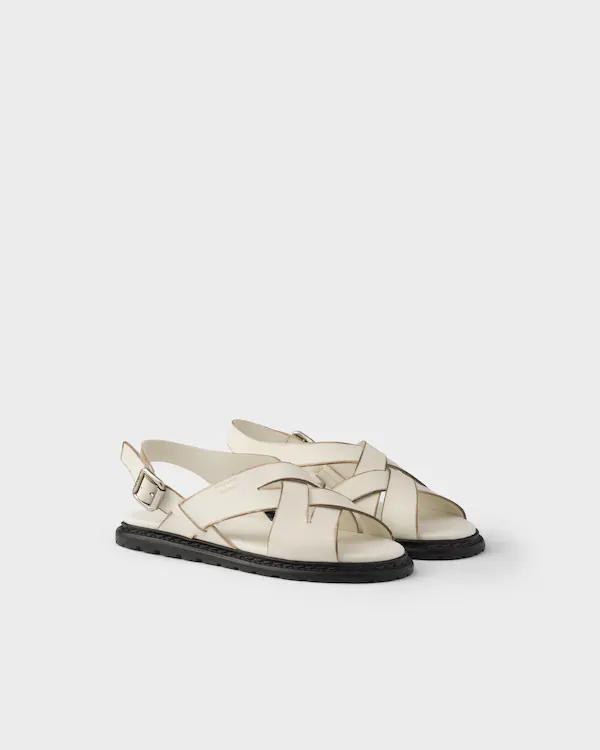 Sandales en cuir vieilli