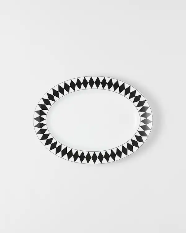 Grande assiette à service en porcelaine - Échiquier