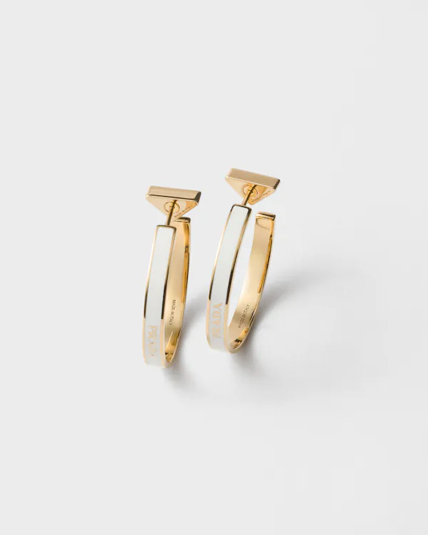 Boucles d'oreilles métalliques