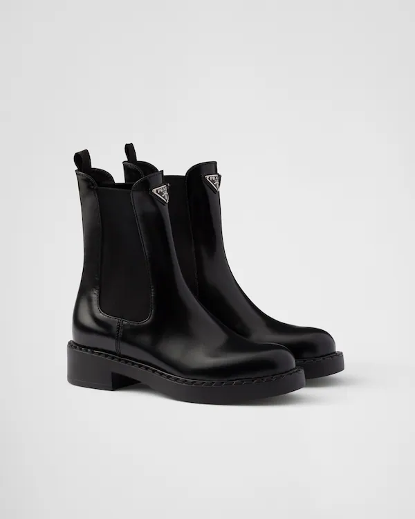 Bottes Chelsea en cuir satiné au chocolat