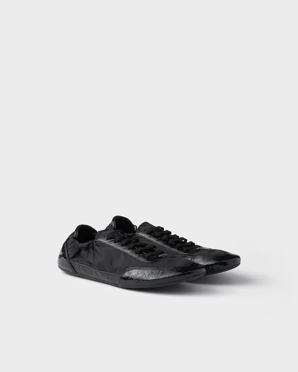 Chaussures basses en Re-Nylon et cuir