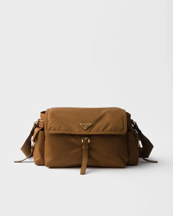 Sac à bandoulière Prada Explore en Re-Nylon large avec rabat