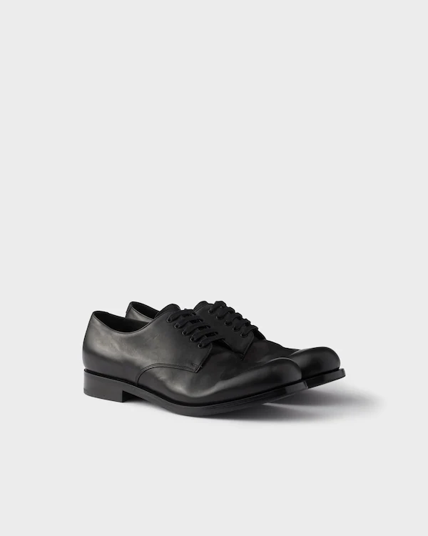 Chaussures derby à lacets en cuir vieilli