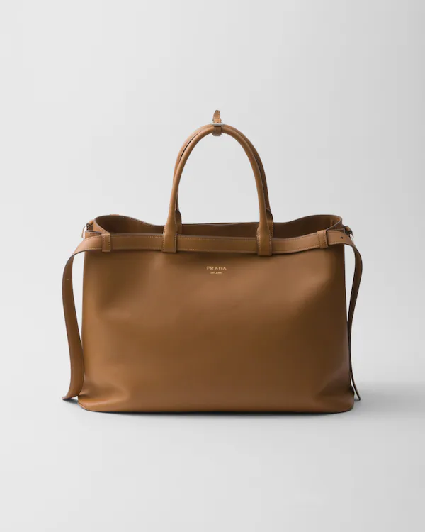 Sac à main en cuir Prada avec boucle et double ceinture