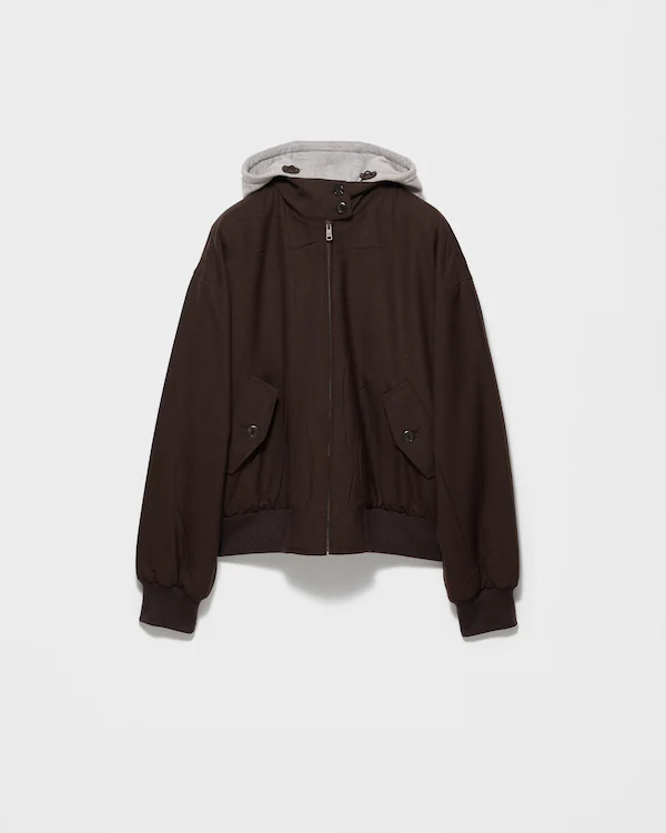 Veste à capuche avec surpiqûres
