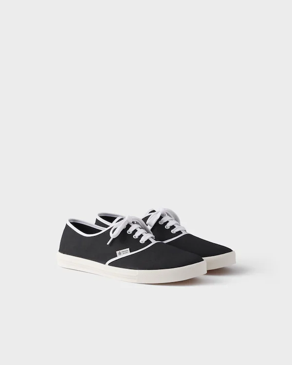 Chaussures de sport en tissu