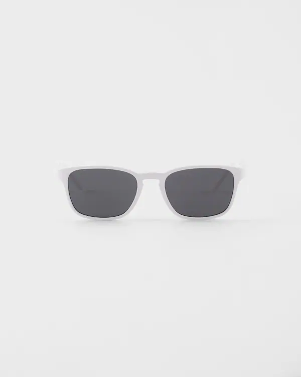 Lunettes de soleil Prada défilé